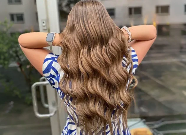 Extensions Ergebnis mit mehr Länge und Volumen bei Kaiserreich Hairstyle